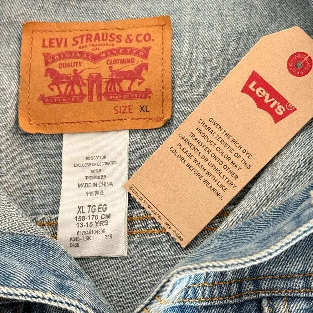 LEVI’S Boys Logo Applique Denim Jacket Size XL NEW